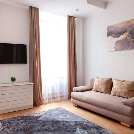 Leogrand Apartments Svobody 33 Leopoli Esterno foto