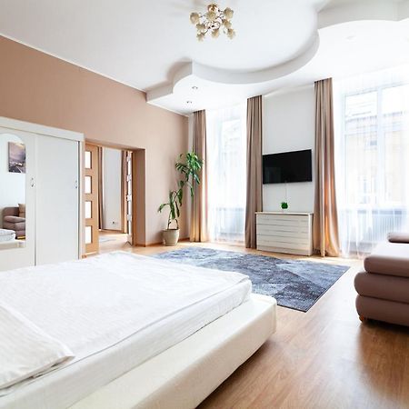 Leogrand Apartments Svobody 33 Leopoli Esterno foto