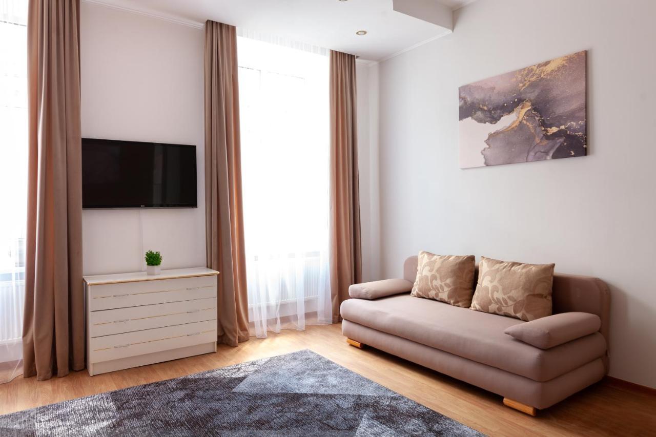 Leogrand Apartments Svobody 33 Leopoli Esterno foto