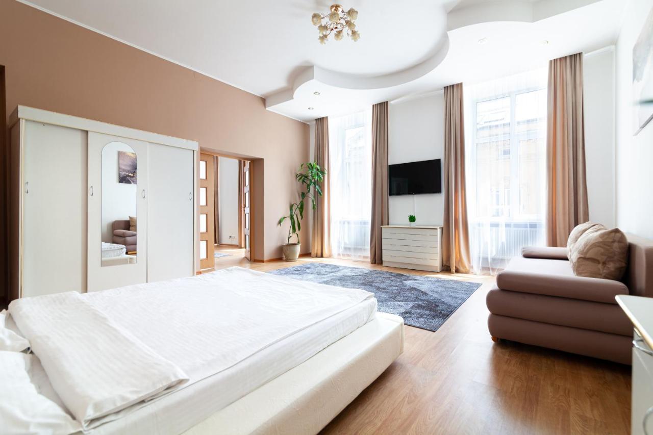 Leogrand Apartments Svobody 33 Leopoli Esterno foto
