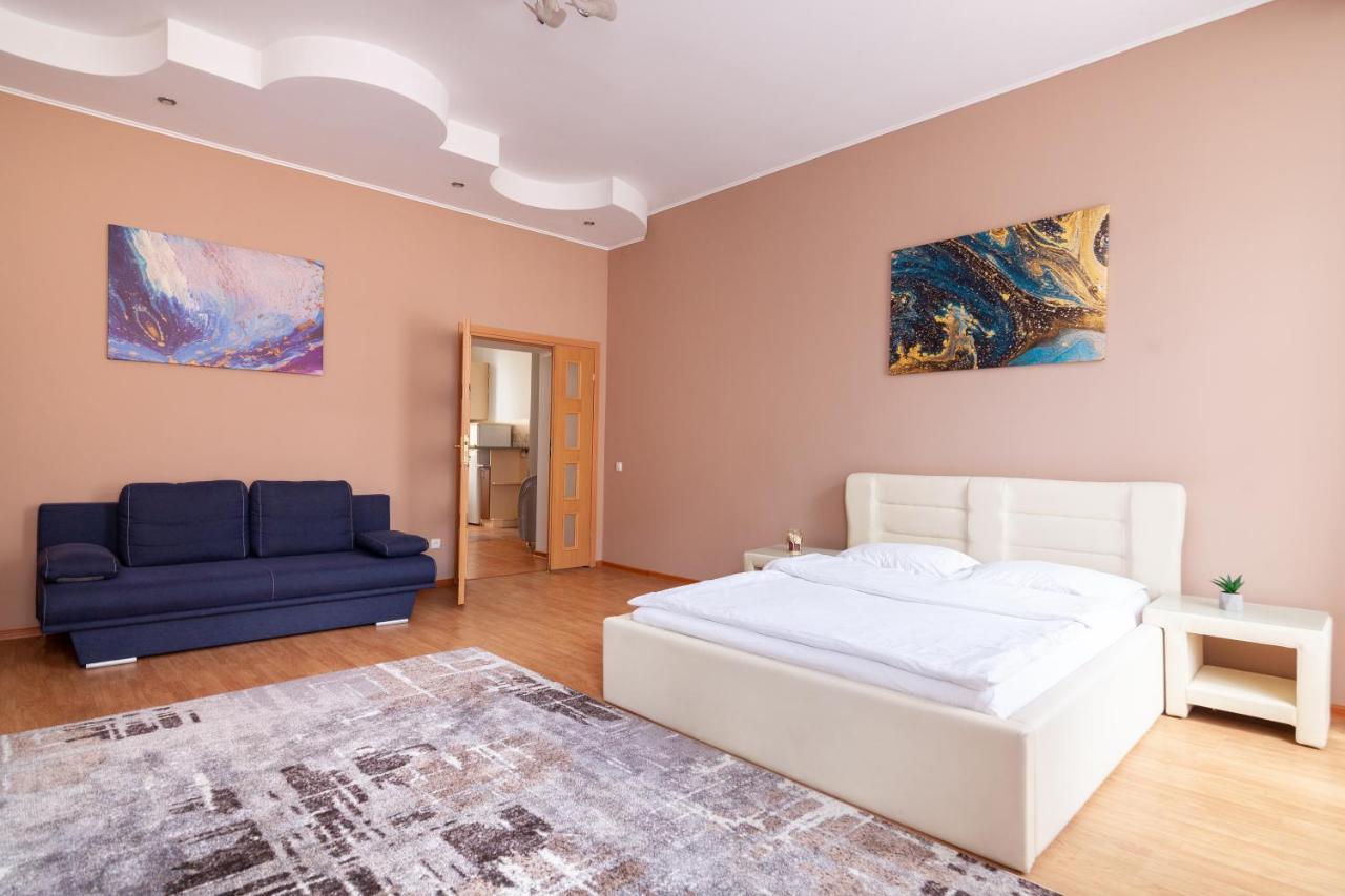 Leogrand Apartments Svobody 33 Leopoli Esterno foto
