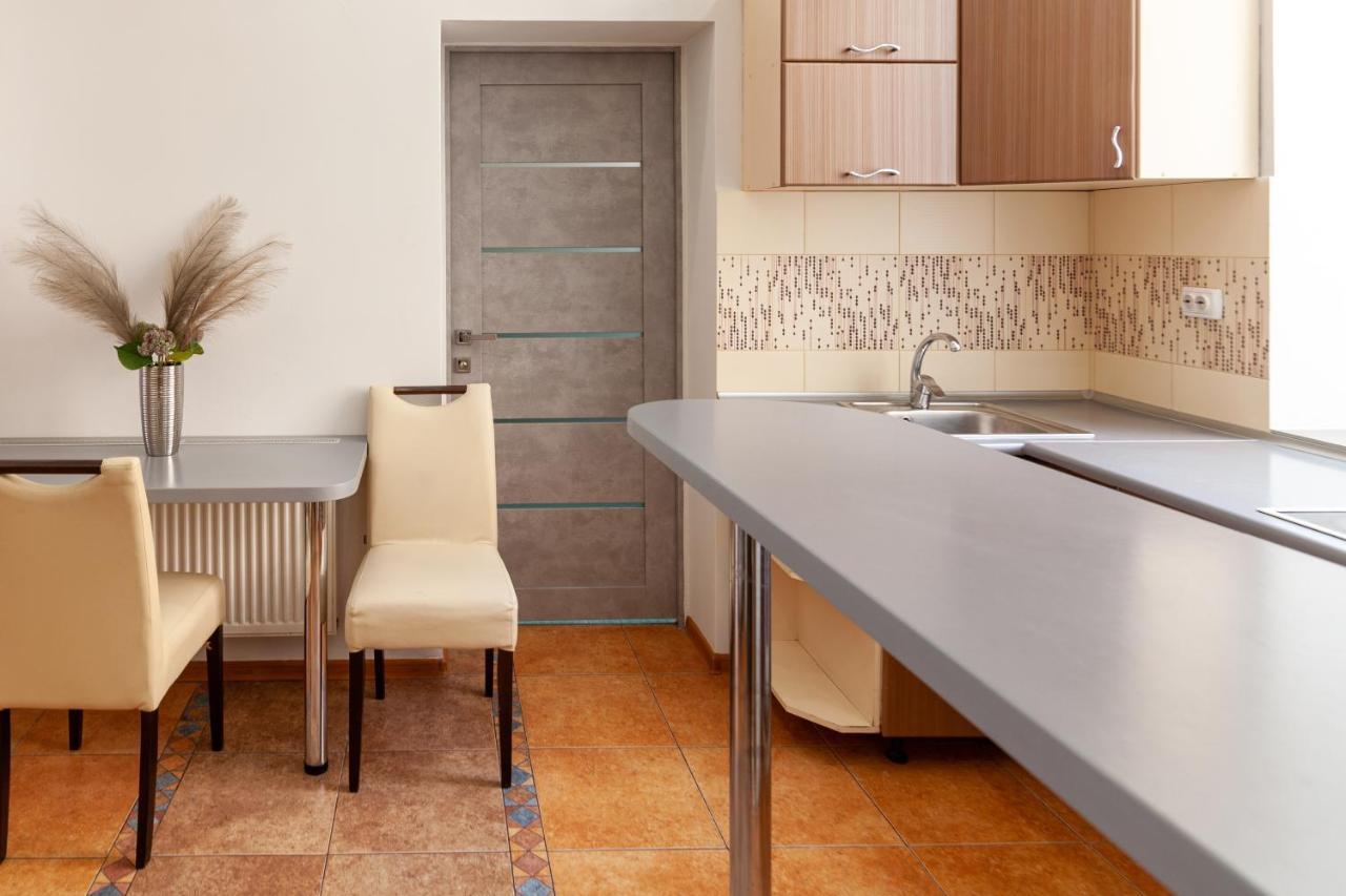 Leogrand Apartments Svobody 33 Leopoli Esterno foto